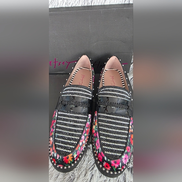 Betsey Johnson Floral Loafers - Picture 4 of 9